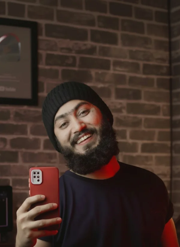 Ordinary photo with basic lighting and composition